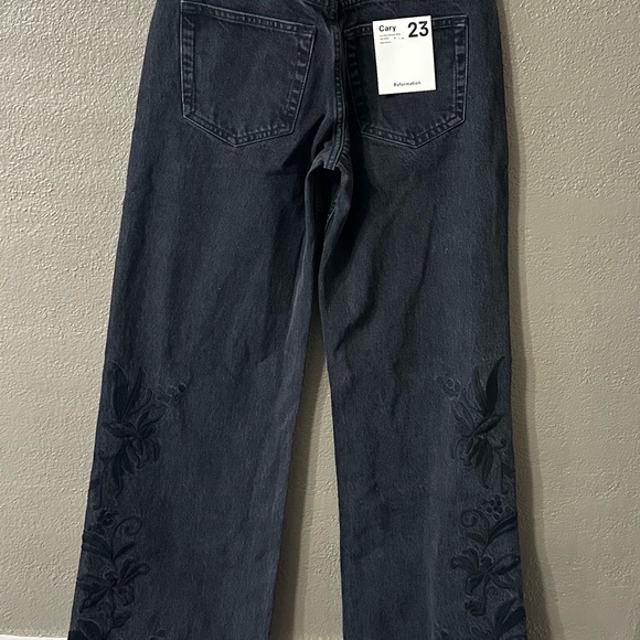 Reformation Cary Black Embroidered Low Rise Wide Leg Denim Size 23 NWT - Picture 2 of 9
